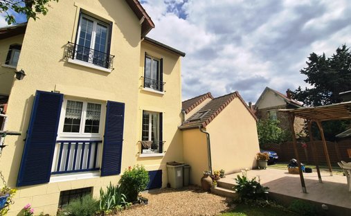 House in Napoleon, Maisons-Laffitte, France 1