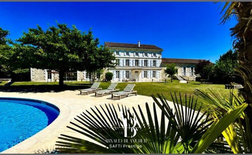 Casa en Saint Ausone-Saint Martin-Saint Gelais, Angoulême, Francia 1