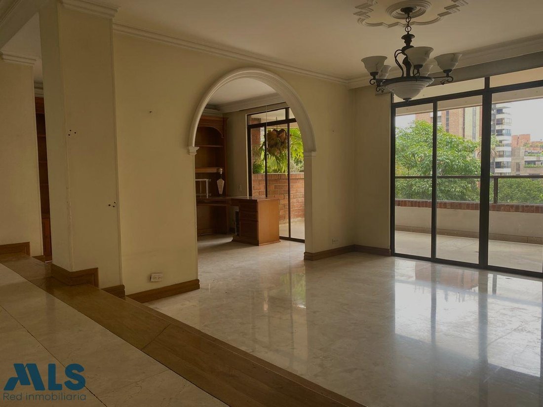 Apartment in Medellín, Antioquia, Colombia 3 - 18346503