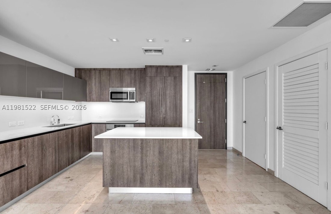 Condo in Miami, Florida, United States 3 - 17393314
