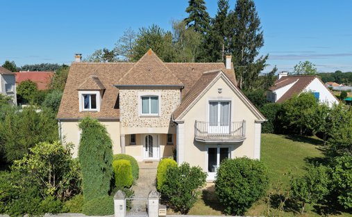 House in Pecqueuse, Ile-de-France, France 1