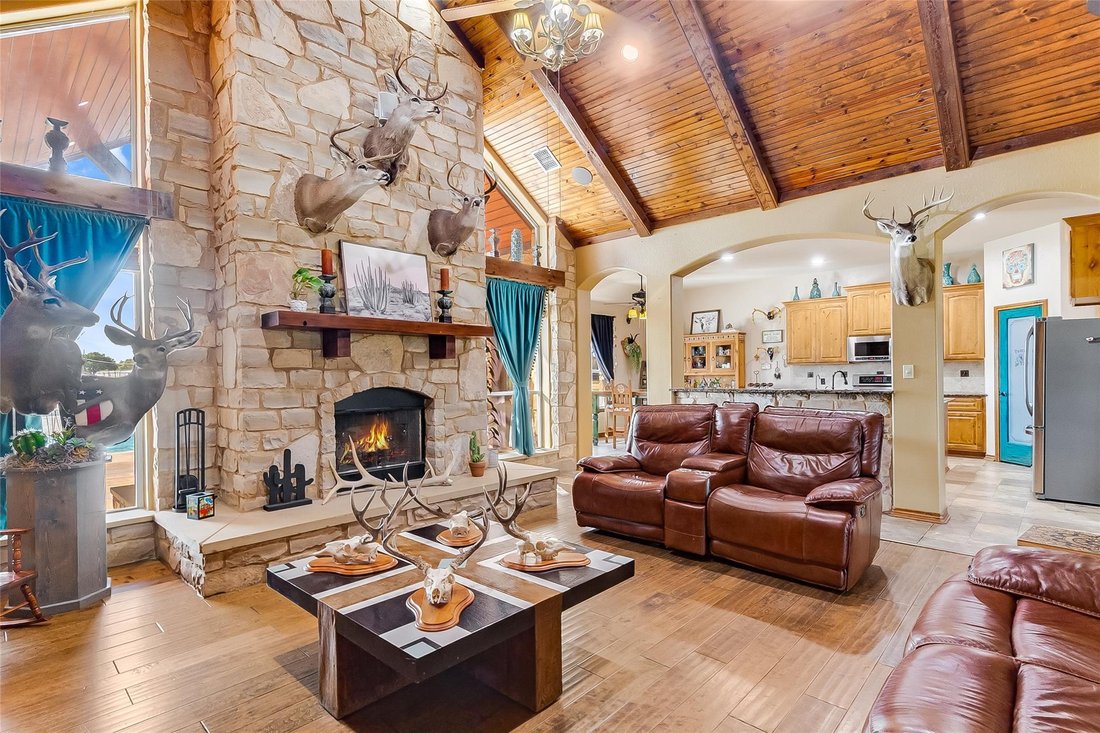 House in Liberty Hill, Texas, United States 5 - 18340511