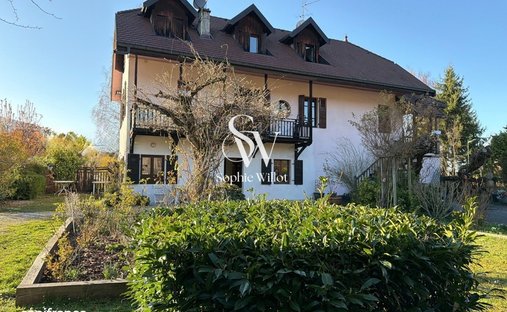 House in Sud, Saint-Jorioz, France 1