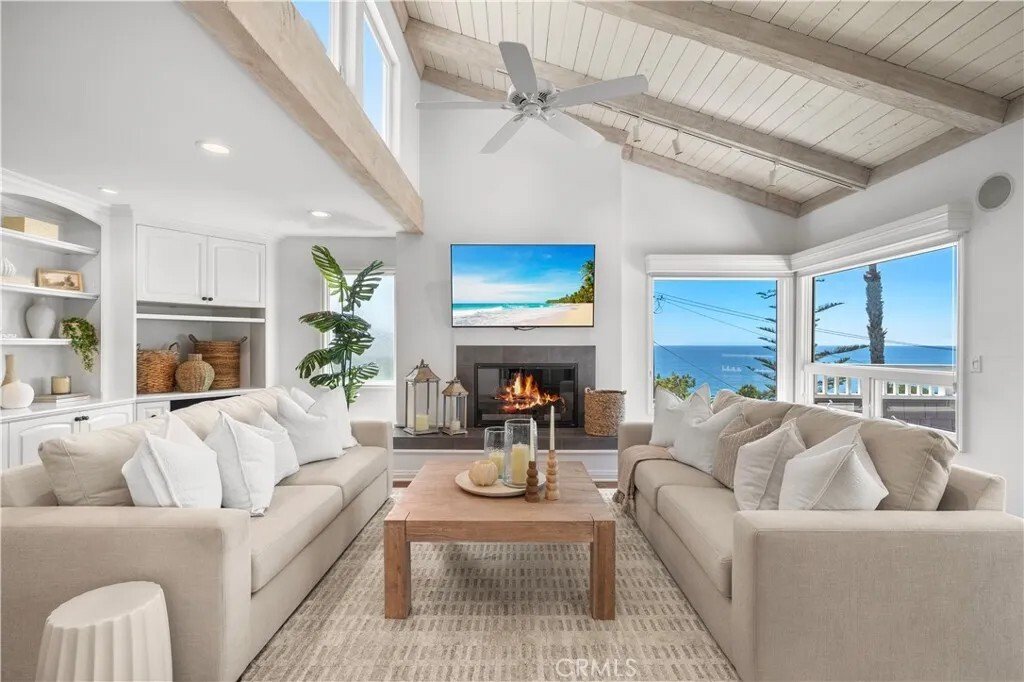 Laguna Beach, California, United States 4 - 18342500