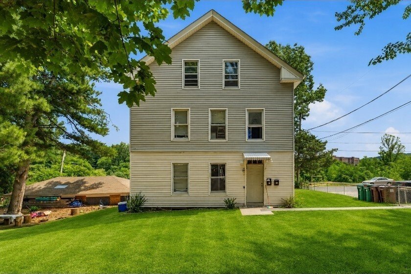 Woonsocket, Rhode Island, United States 4 - 18349136