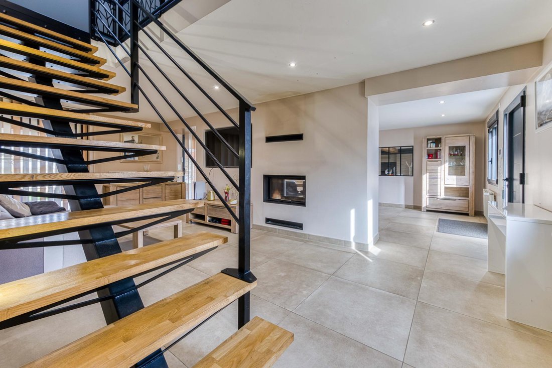 House in Saint-Denis-les-Bourg, Auvergne-Rhône-Alpes, France 4 - 17366006