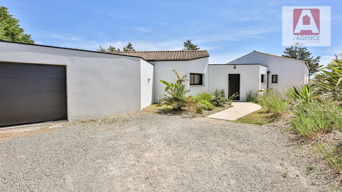 Villa in Arrondissement of Les Sables-d'Olonne, Pays de la Loire, France 2 - 18344568