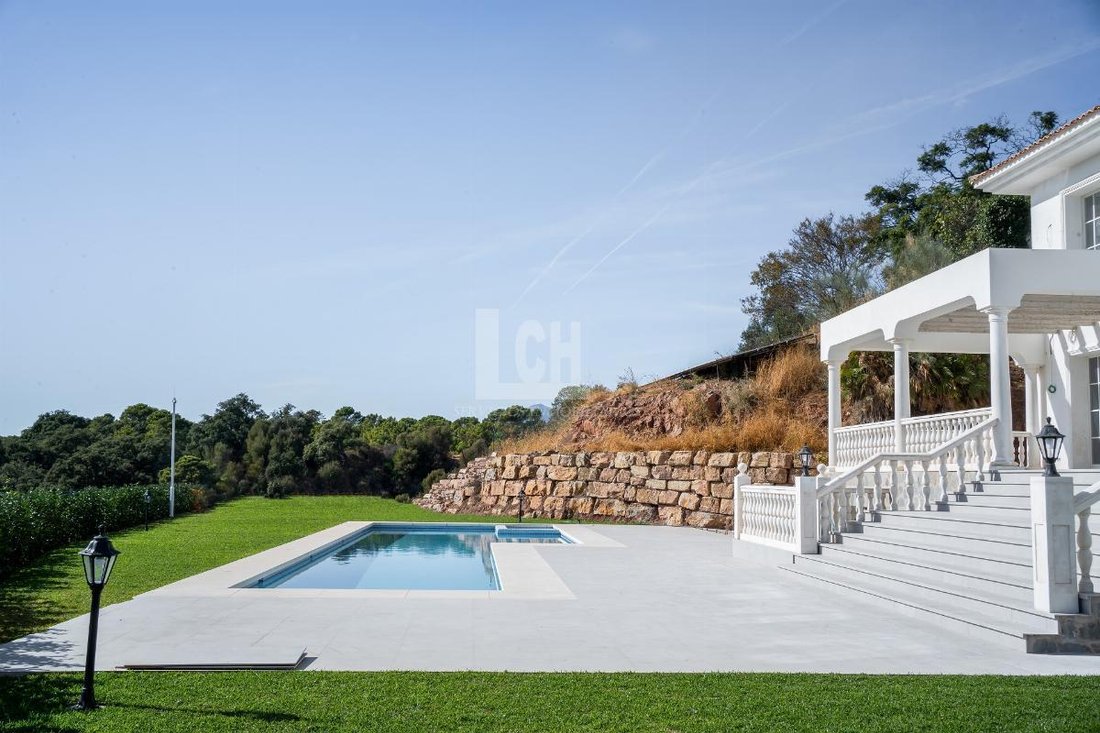 Villa in Benahavis, Andalusia, Spain 5 - 13236030