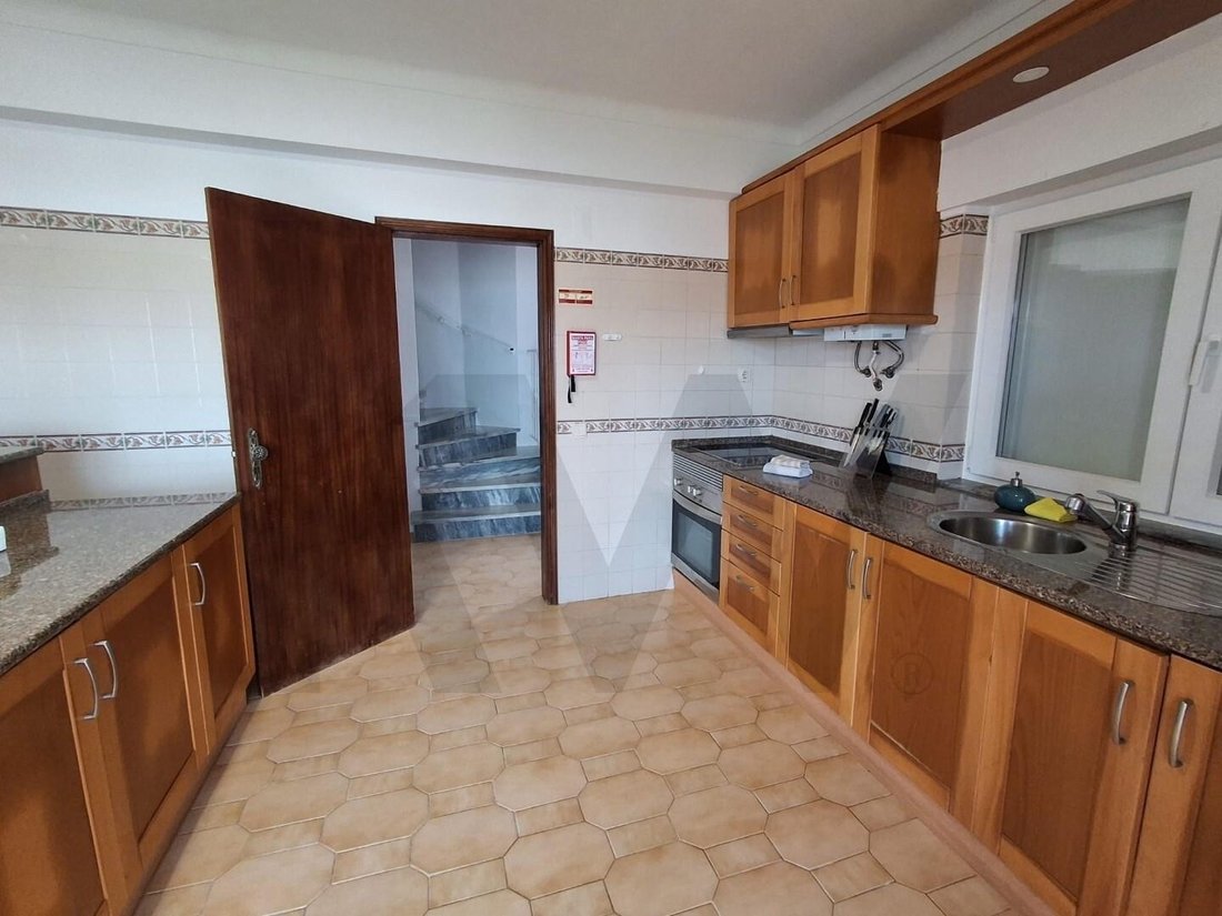 Townhouse in Silveira, Lisbon, Portugal 4 - 18349361