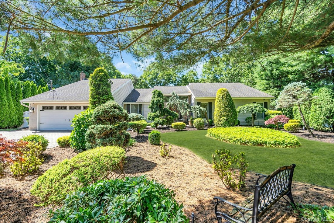 House in Smithtown, New York, United States 2 - 18348160