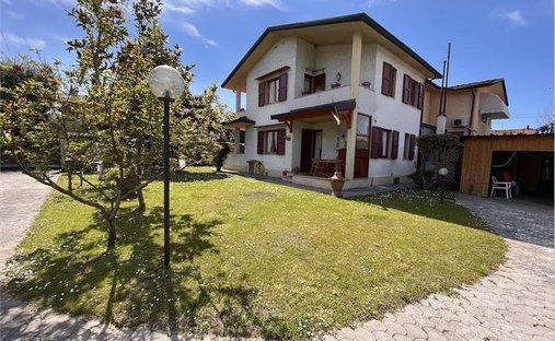 Villa in Center, Forte dei Marmi, Tuscany 1