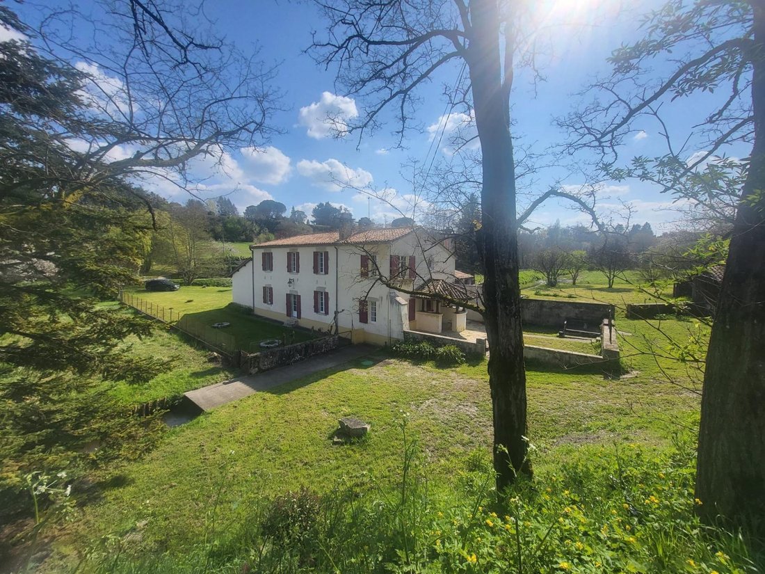 House in Bazas, Nouvelle-Aquitaine, France 1 - 18343482
