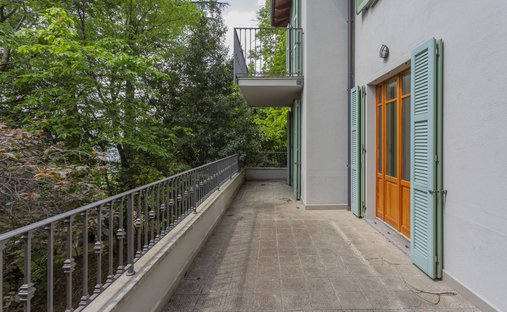 Villa a Brunate, Lombardia, Italia 1