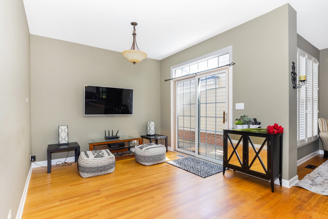 Townhouse in St. Charles, Illinois, United States 2 - 18340569
