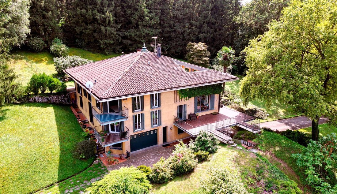 Villa in Galliate Lombardo, Lombardy, Italy 5 - 18341735