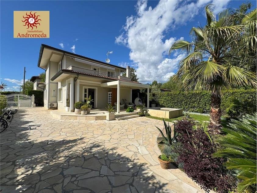 Villa in Center, Forte dei Marmi, Tuscany 1 - 18344022