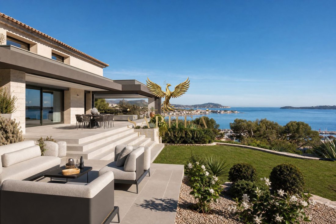 House in Saint-Cyr-sur-Mer, Provence-Alpes-Côte d'Azur, France 1 - 18348786