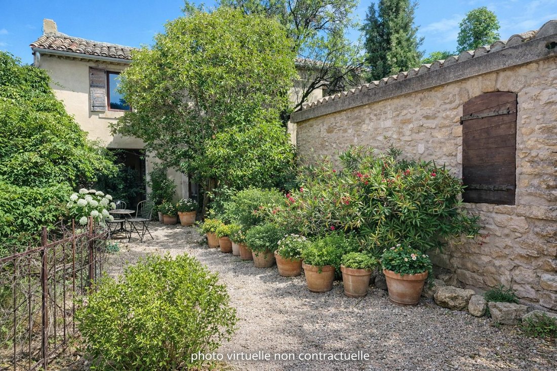 Maison à Robion, Provence-Alpes-Côte d'Azur, France 1 - 18343510