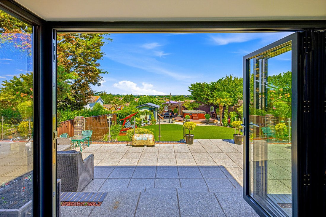 House in Shotgate, Basildon, England 5 - 18341359