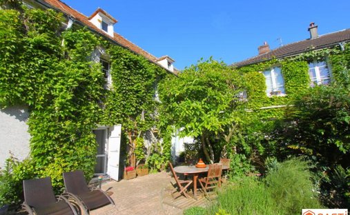 Casa a Le Mesnil-Saint-Denis, Isola di Francia, Francia 1