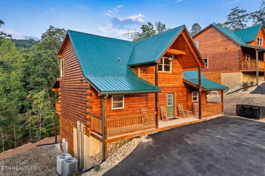 House in Sevierville, Tennessee, United States 3 - 18341846