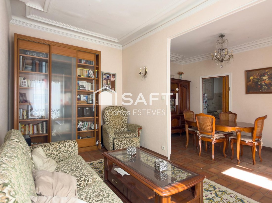 Apartment in Saint Gervais, Paris 4e Arrondissement, Paris 2 - 18343453