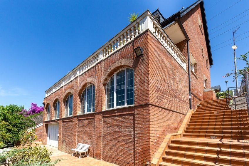 Villa in Sant Cugat del Valles, Catalonia, Spain 2 - 18339776