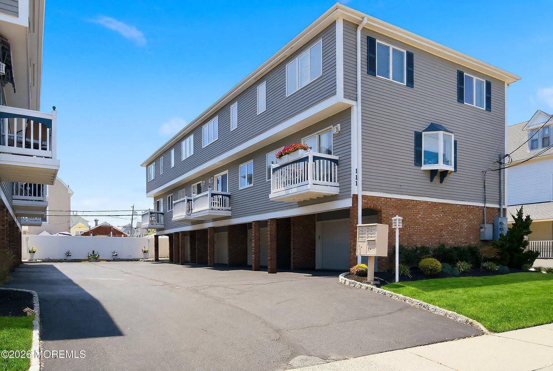 Condo in Bradley Beach, New Jersey, United States 3 - 18349162