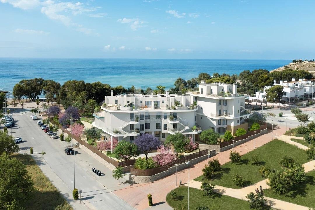 Apartment in la Vila Joiosa / Villajoyosa, Valencian Community, Spain 2 - 14426402