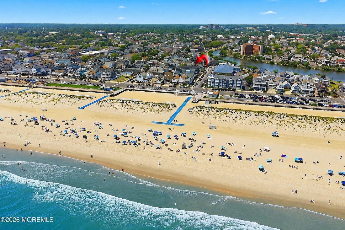 Condo in Bradley Beach, New Jersey, United States 5 - 18349162