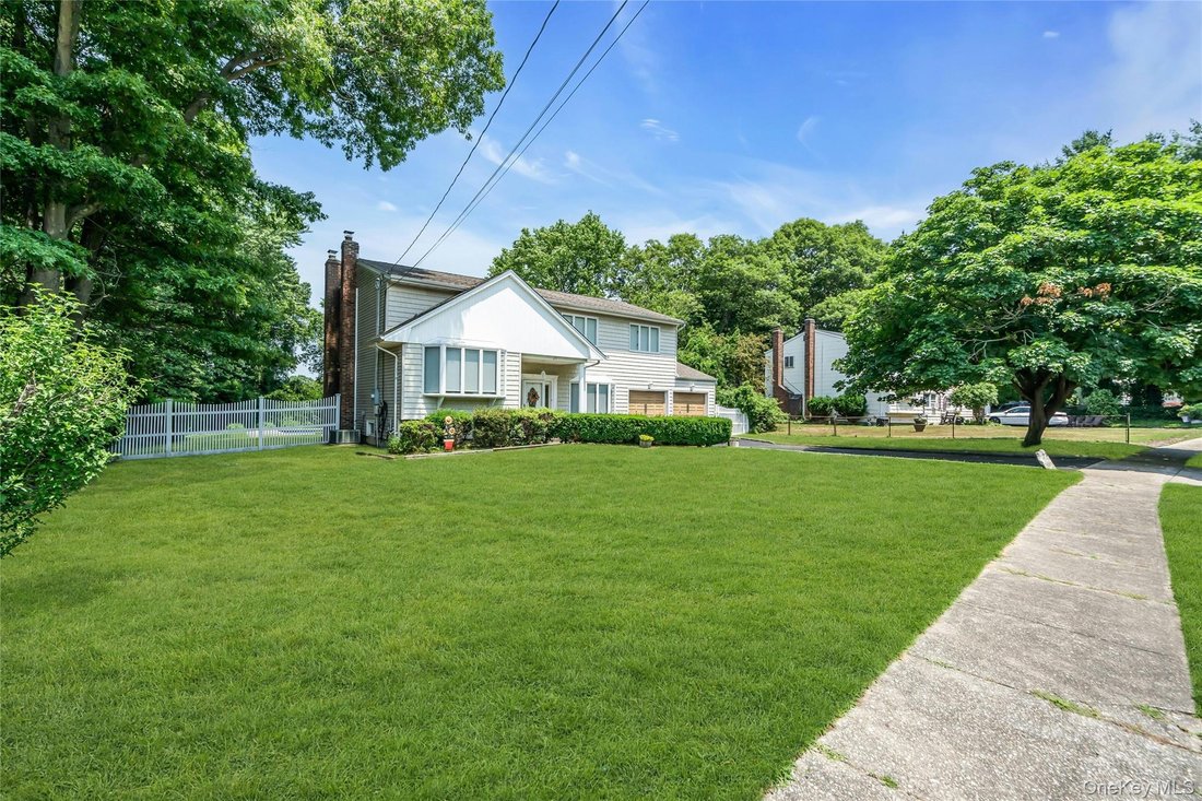 Casa en Hauppauge, Nueva York, Estados Unidos 2 - 18348163