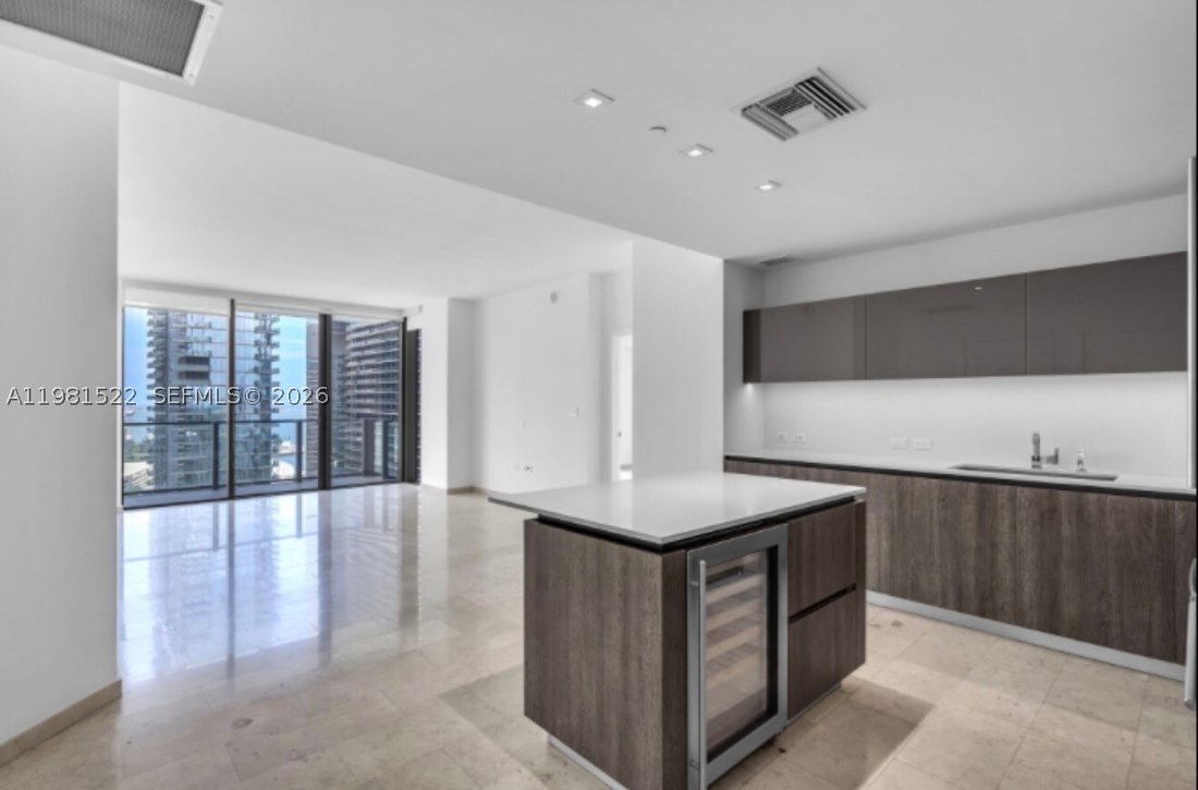 Condo in Miami, Florida, United States 2 - 17393314