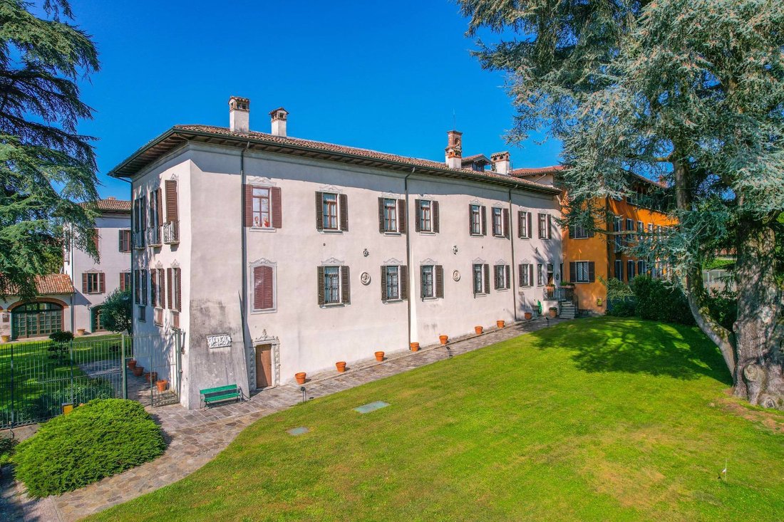 Villa in Daverio, Lombardy, Italy 5 - 18341683