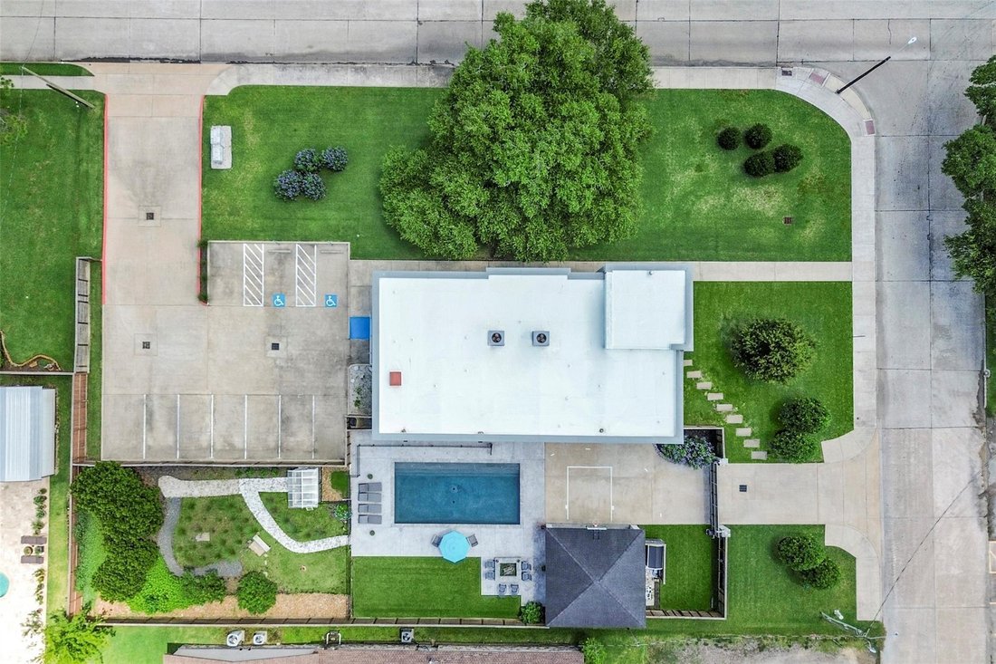 House in Friendswood, Texas, United States 3 - 18340947