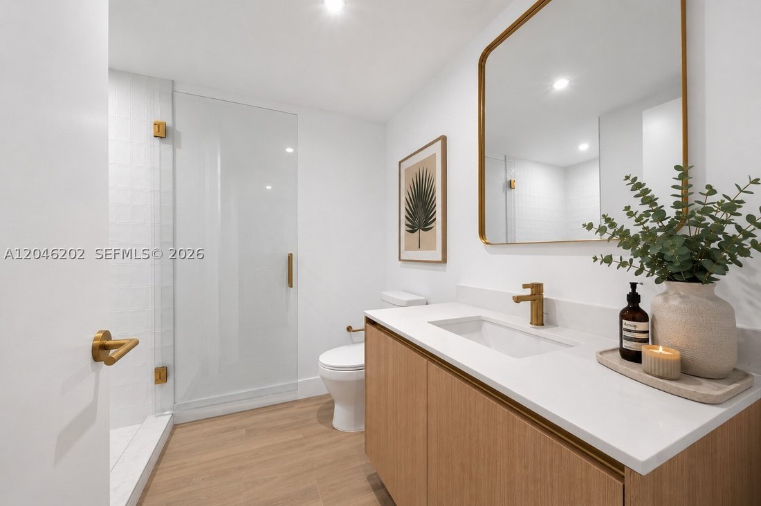 Condo in Miami, Florida, United States 4 - 18344009