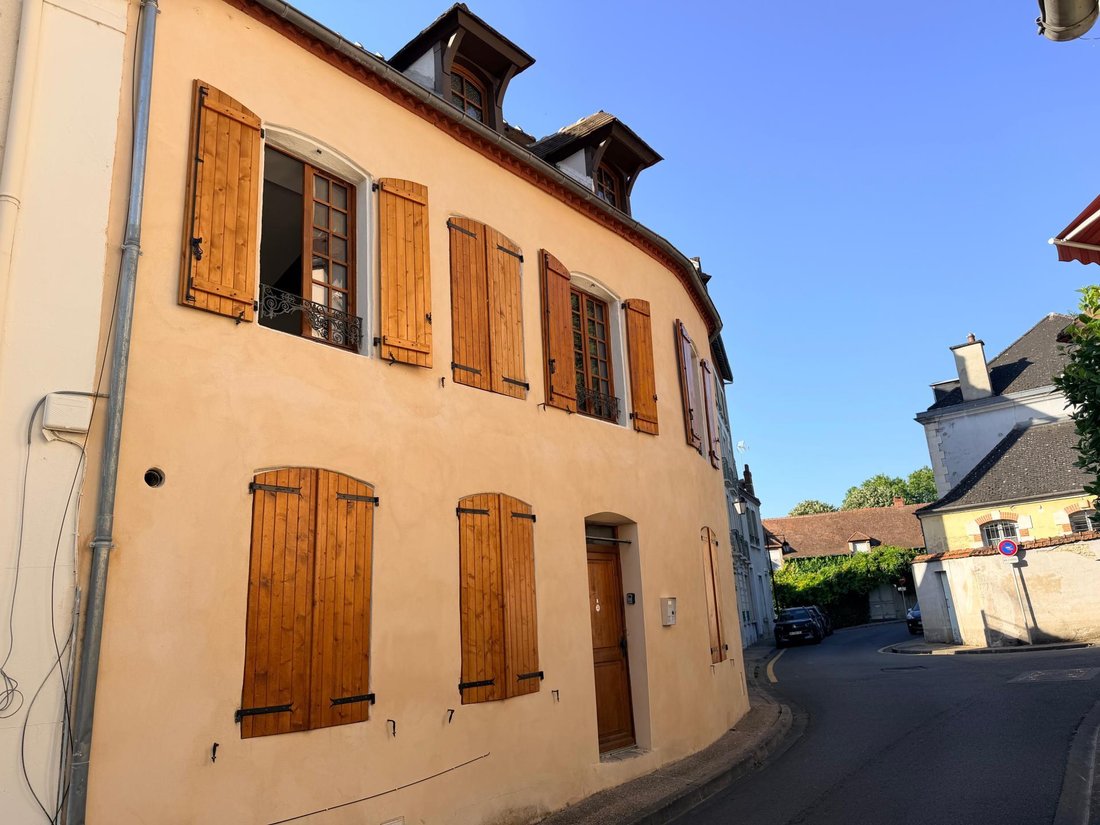 Marche, Vichy, France 2 - 18343491