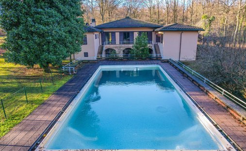 Villa in Agrate Conturbia, Piedmont, Italy 1