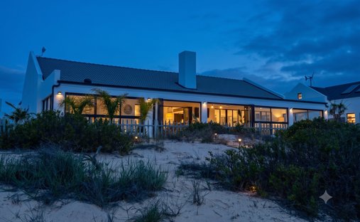 House in Velddrif, Western Cape, South Africa 1