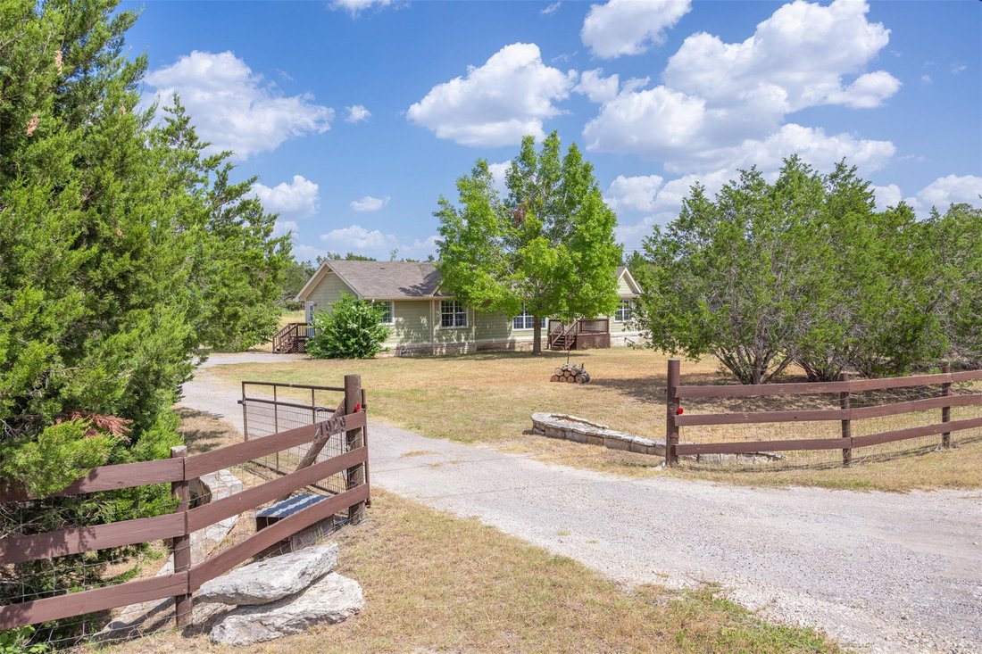 House in Dripping Springs, Texas, United States 5 - 18340521