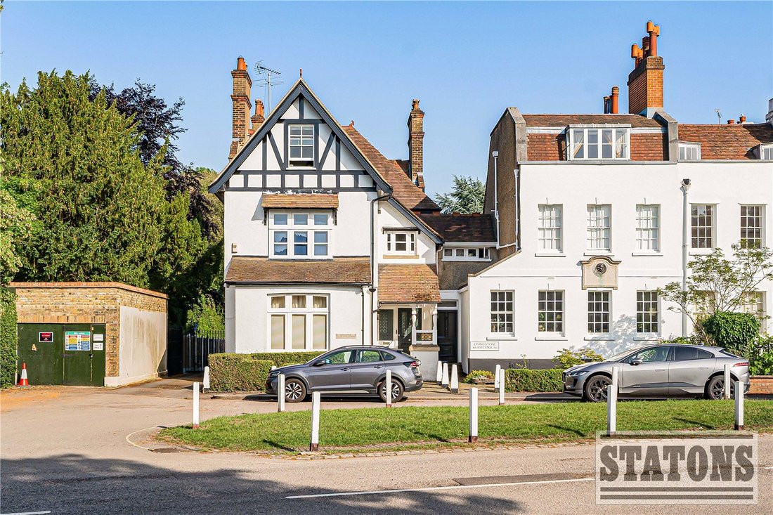 House in Hadley Common, Barnet, England 1 - 18340068
