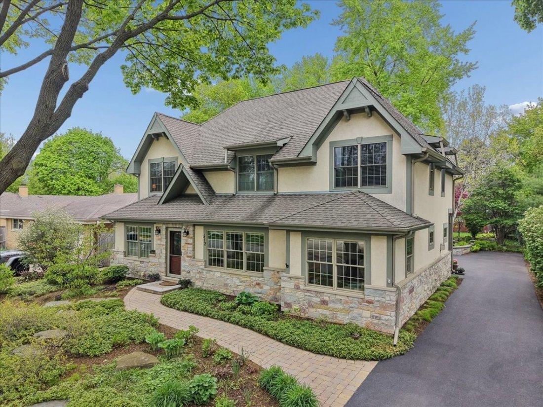 House in Libertyville, Illinois, United States 2 - 18346073