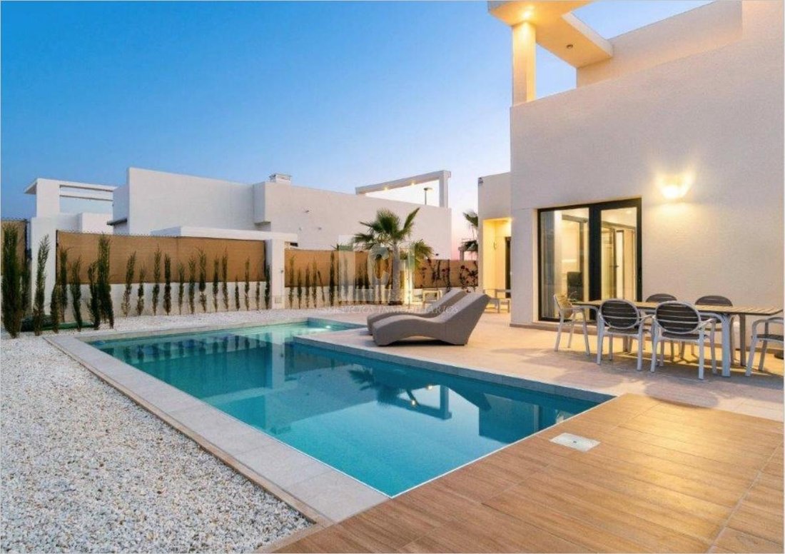 Villa in Benijofar, Valencian Community, Spain 1 - 14427324