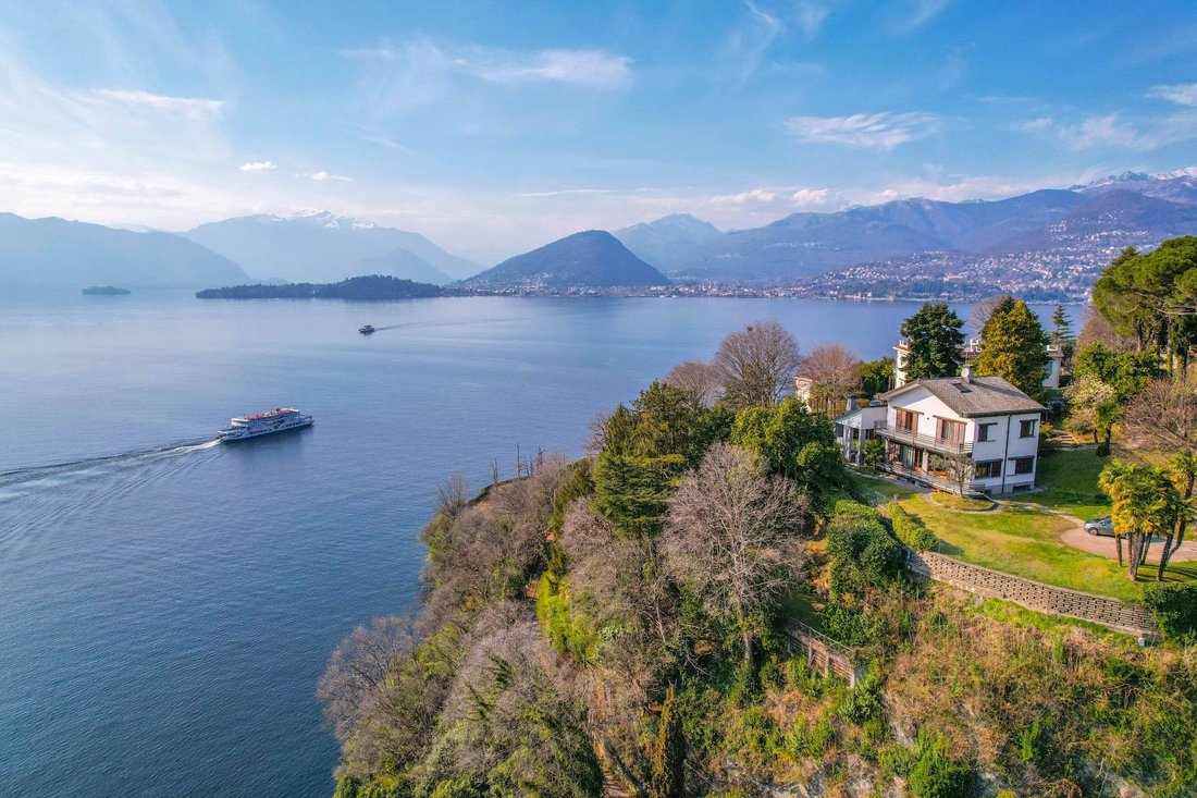Villa in Laveno-Mombello, Lombardy, Italy 3 - 18341689