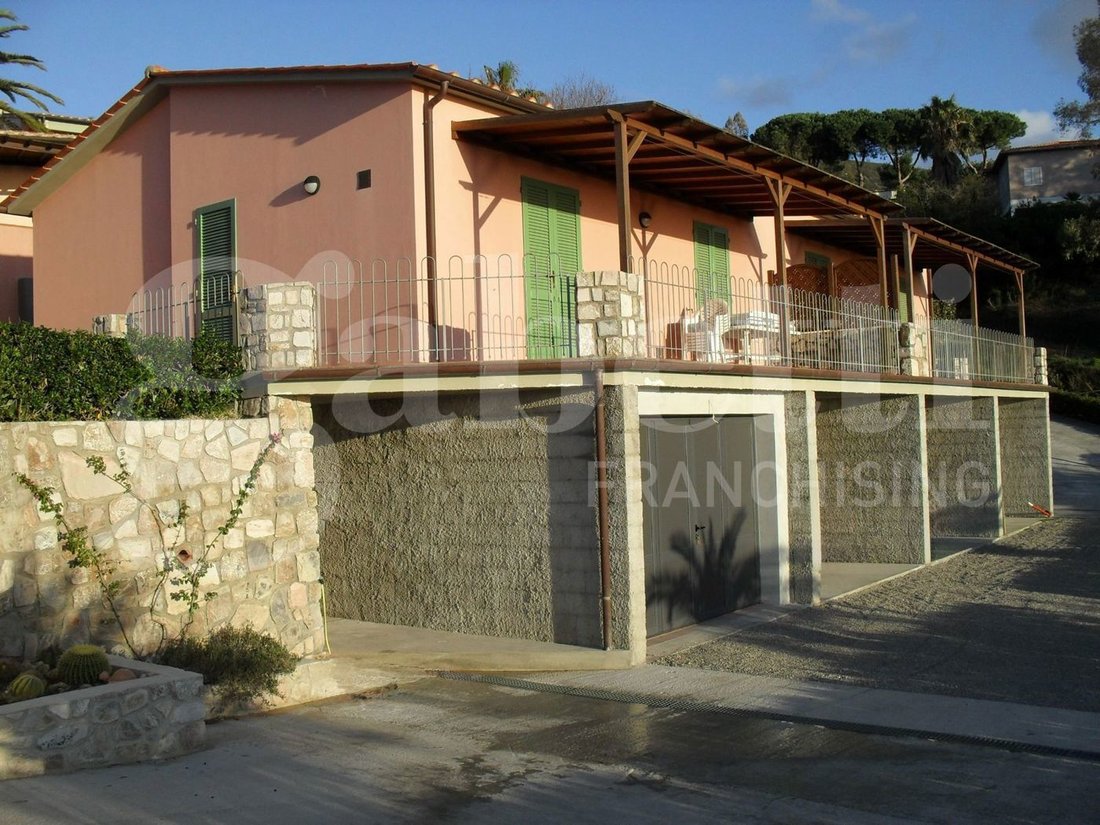 Villa in Capoliveri, Tuscany, Italy 1 - 18341078