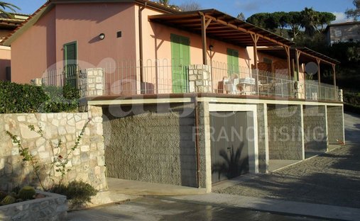 Villa in Capoliveri, Tuscany, Italy 1