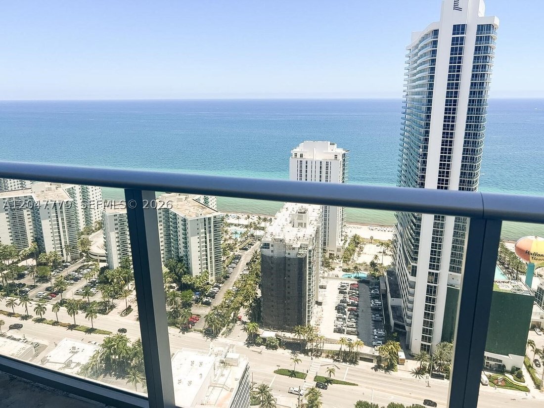 Condo in Hollywood, Florida, United States 1 - 18340196