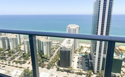 Condo in Hollywood, Florida, United States 1