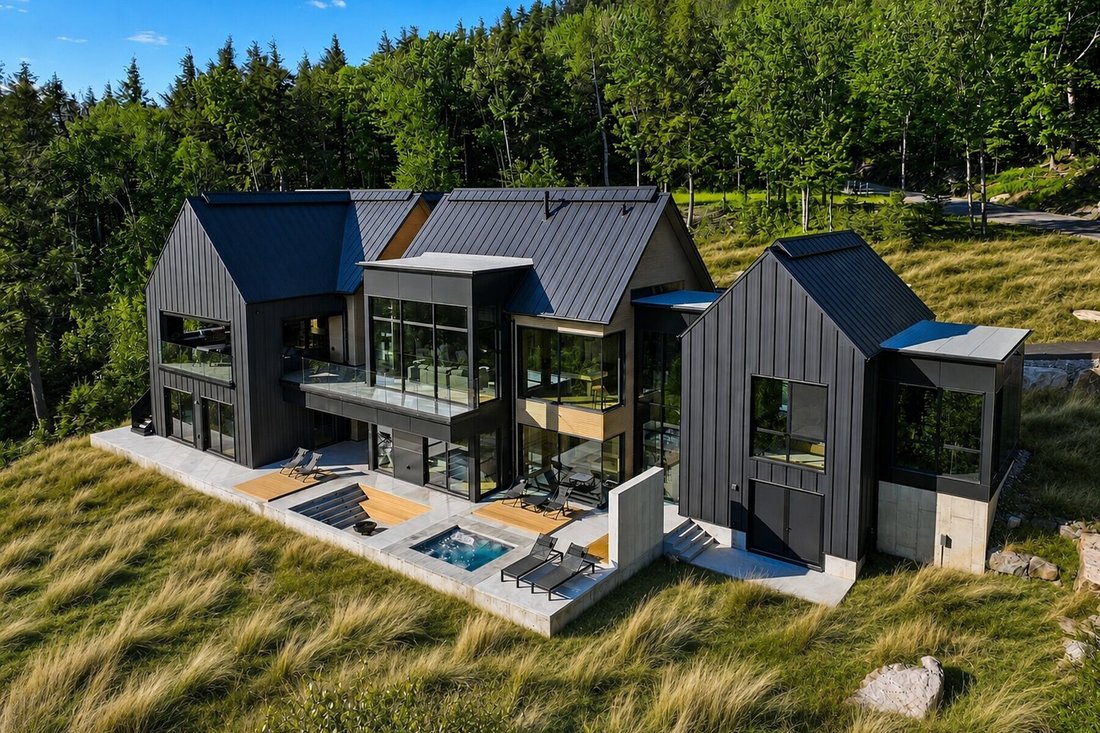 House in Mont-Tremblant, Quebec, Canada 2 - 18348707