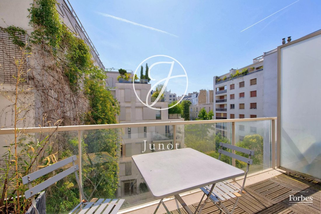 Apartment in Muette Nord, Paris 16e Arrondissement, Paris 1 - 18349700