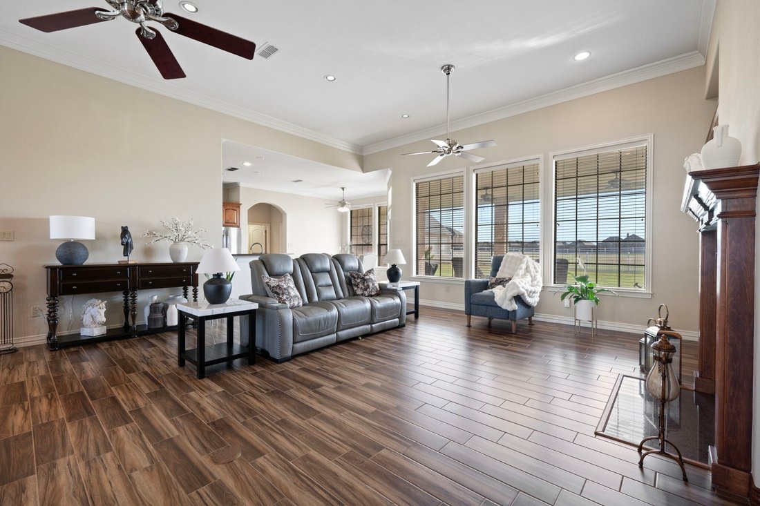 House in Granbury, Texas, United States 5 - 18349055